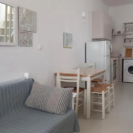 Maisonnette De Charme By Apartmentsparos Com Nyaraló
