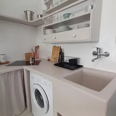 Vakantiehuis Maisonnette De Charme By Apartmentsparos Com Páros