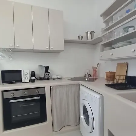 Maisonnette De Charme By Apartmentsparos Com *